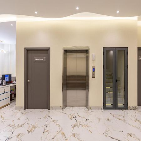 V'Luna Hotel - Managed By Thm Can Tho Bagian luar foto