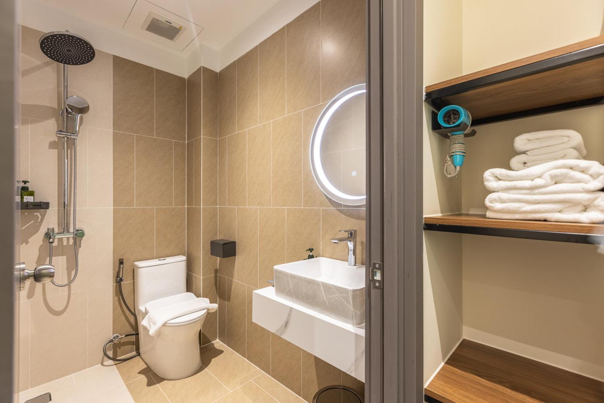 V'Luna Hotel - Managed By Thm Can Tho Bagian luar foto