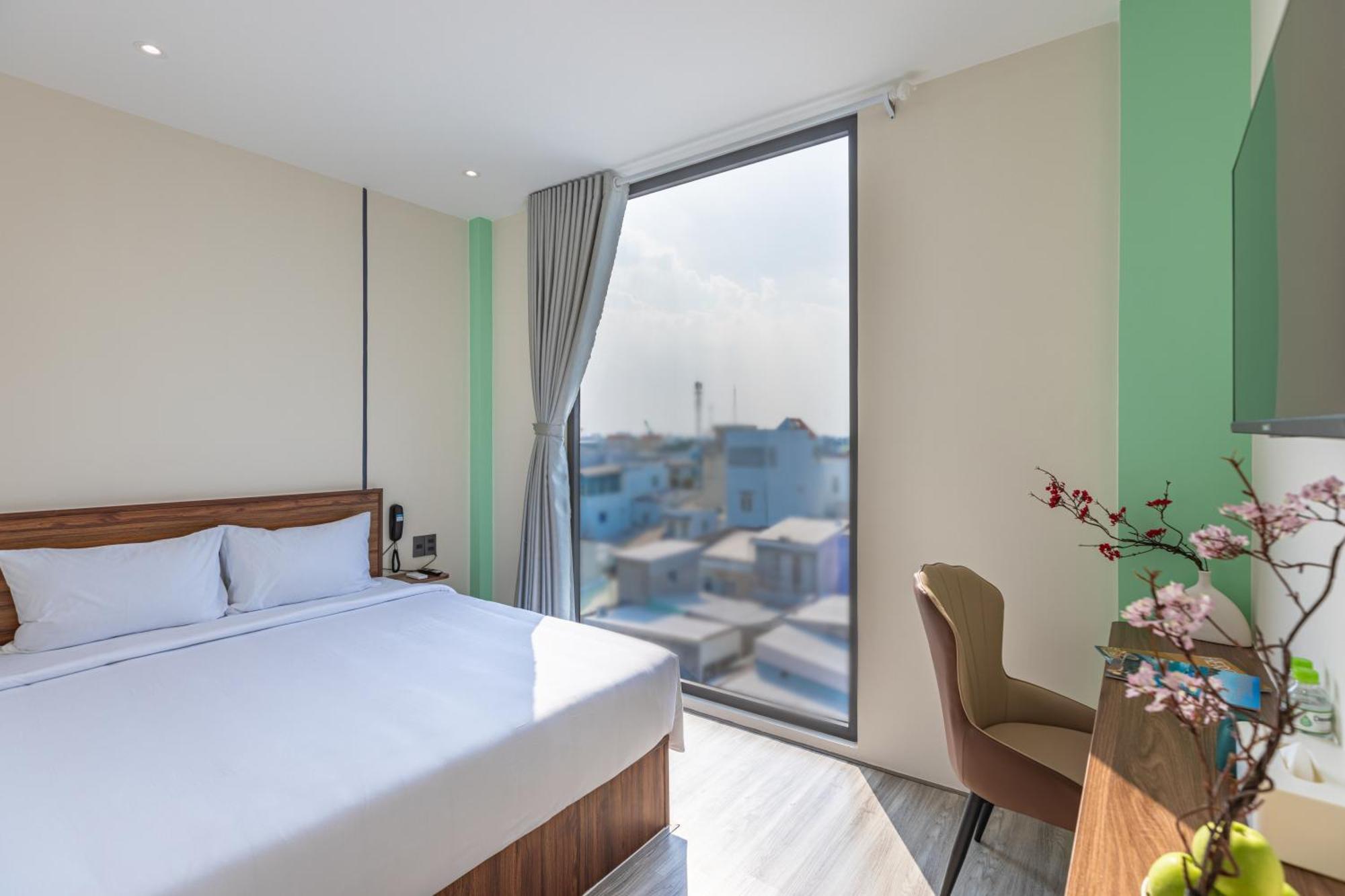 V'Luna Hotel - Managed By Thm Can Tho Bagian luar foto